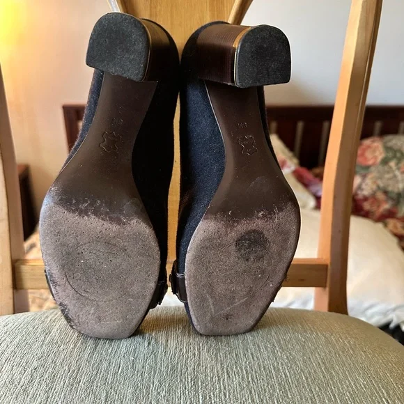 Tory Burch size 8 Laura flannel heels - Picture 6 of 8